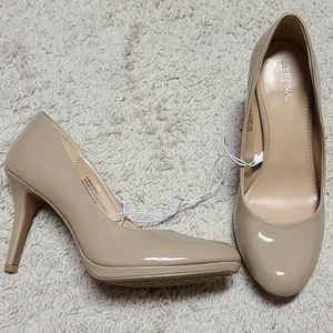 Nude Pump, size 7